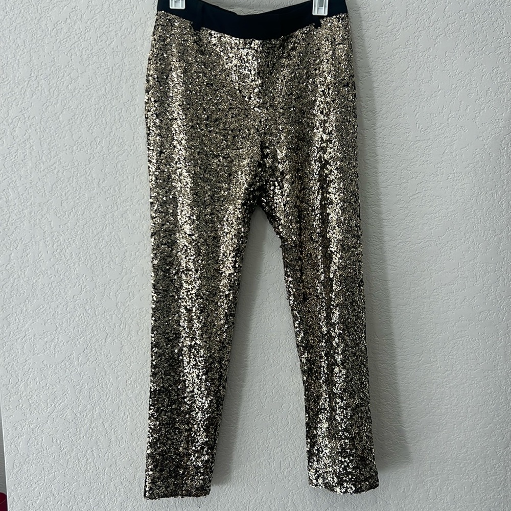 Women’s size medium Chelsea & Violet gold sequin pant